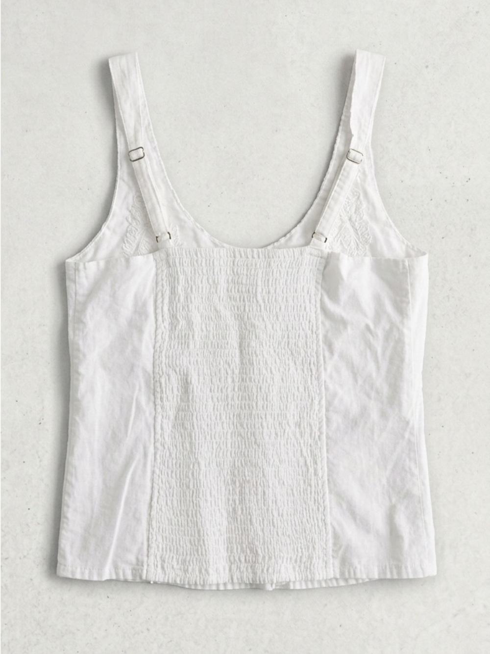 Hollister White Button-Front Embroidered Strap Tank - Picture 2 of 3